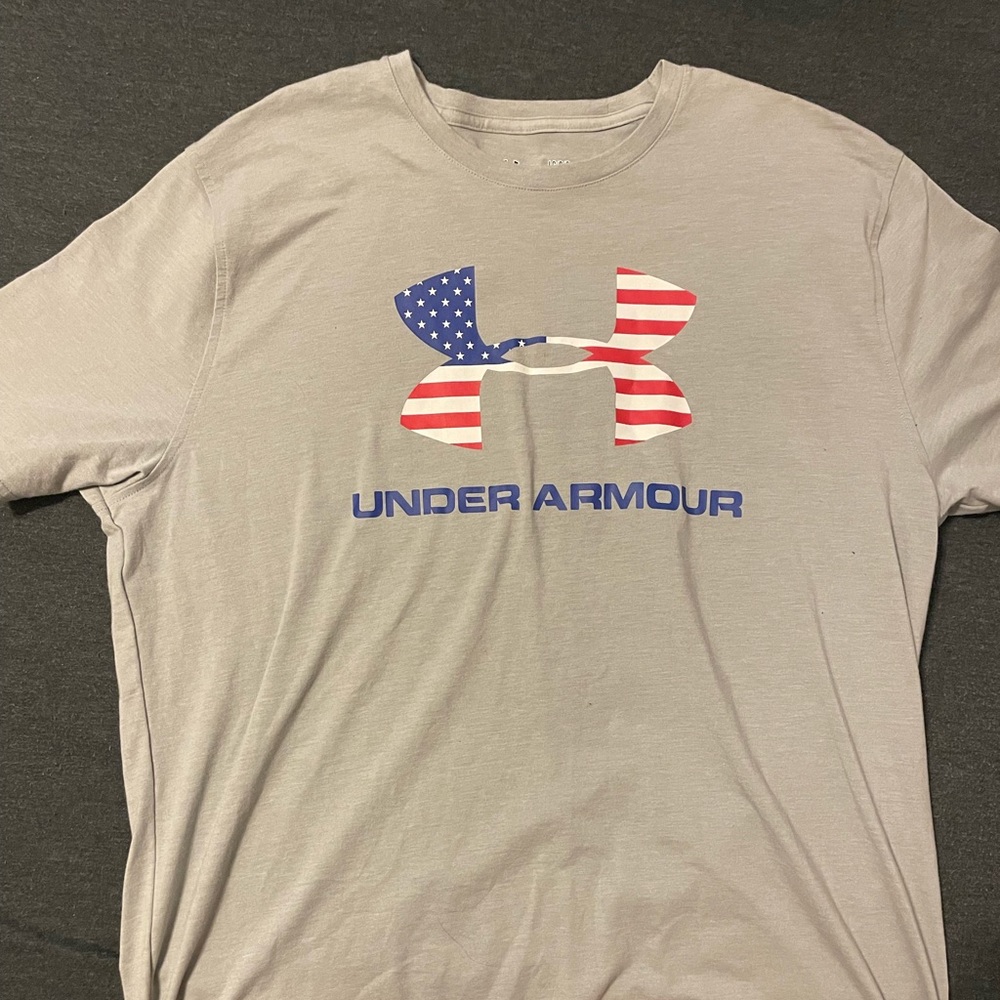 Mens Under armor t-shirt Large